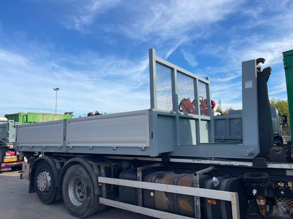 CONTAINER SCARRABILE NUOVO A PIANALE CON SPONDE - Haakarm container: afbeelding 1 CONTAINER SCARRABILE NUOVO A PIANALE CON SPONDE - Haakarm container: afbeelding 1