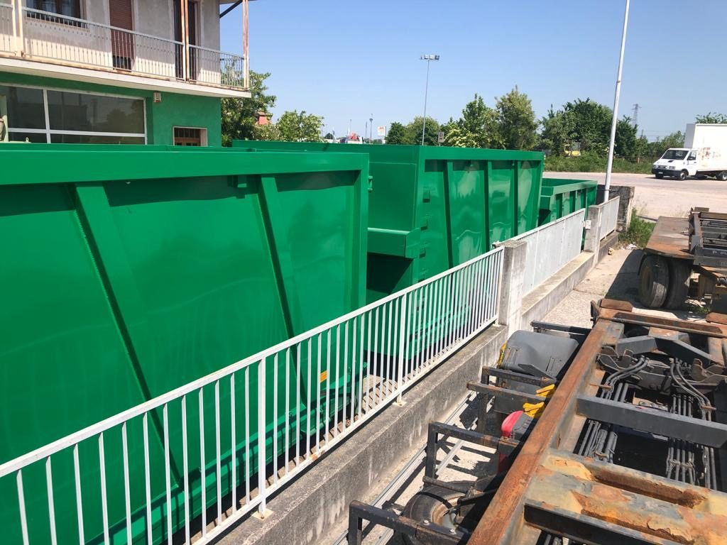 CONTAINER SCARRABILE NUOVO PER MATERIALI INGOMBRAN - Haakarm container: afbeelding 3 CONTAINER SCARRABILE NUOVO PER MATERIALI INGOMBRAN - Haakarm container: afbeelding 3