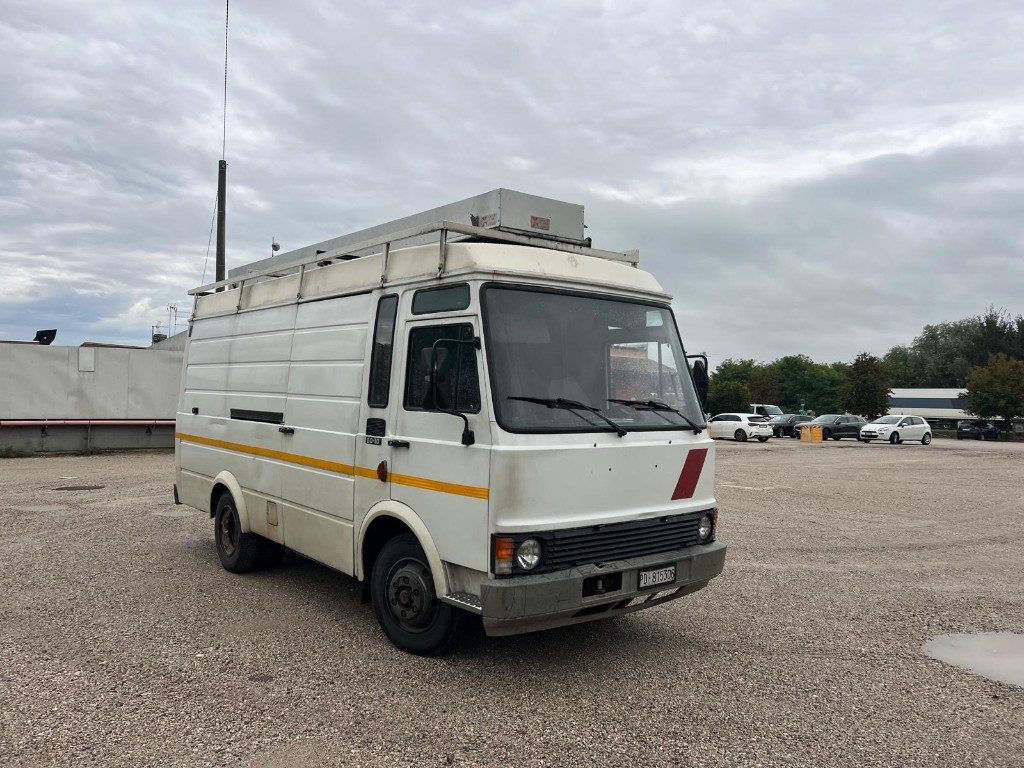 FIAT 60 10 - Gesloten bestelwagen: afbeelding 2 FIAT 60 10 - Gesloten bestelwagen: afbeelding 2