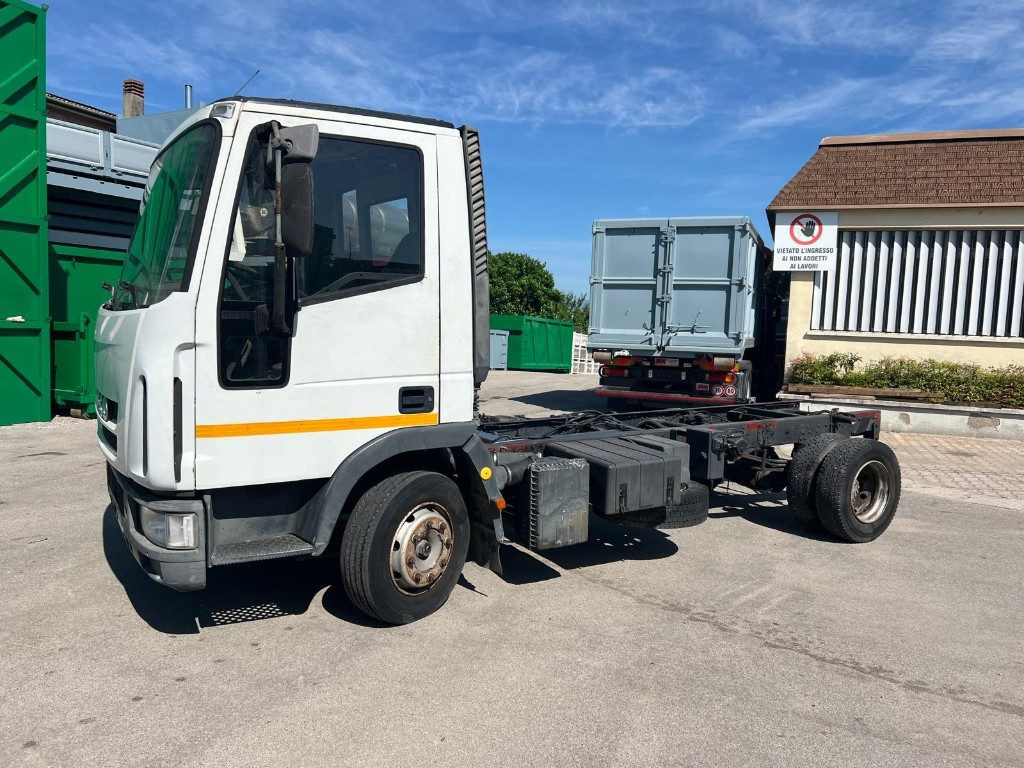 IVECO 80E15 A TELAIO - Chassis vrachtwagen: afbeelding 5 IVECO 80E15 A TELAIO - Chassis vrachtwagen: afbeelding 5