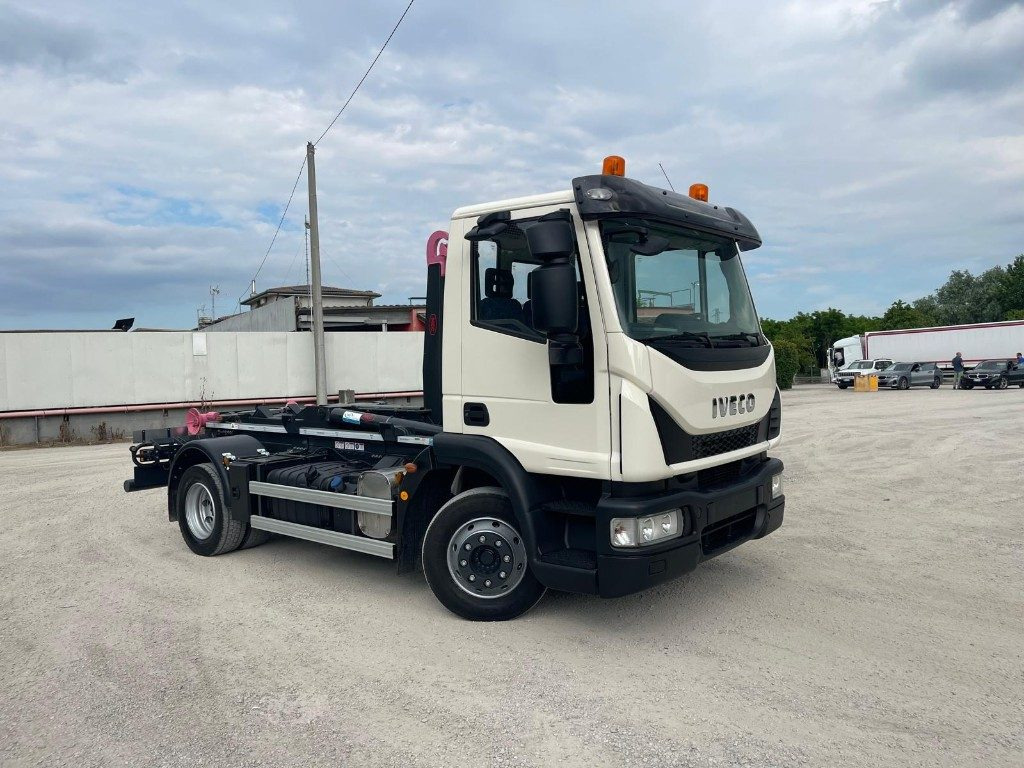 Haakarmsysteem vrachtwagen IVECO EUROCARGO 120E22 SCARRABILE: afbeelding 6 Haakarmsysteem vrachtwagen IVECO EUROCARGO 120E22 SCARRABILE: afbeelding 6