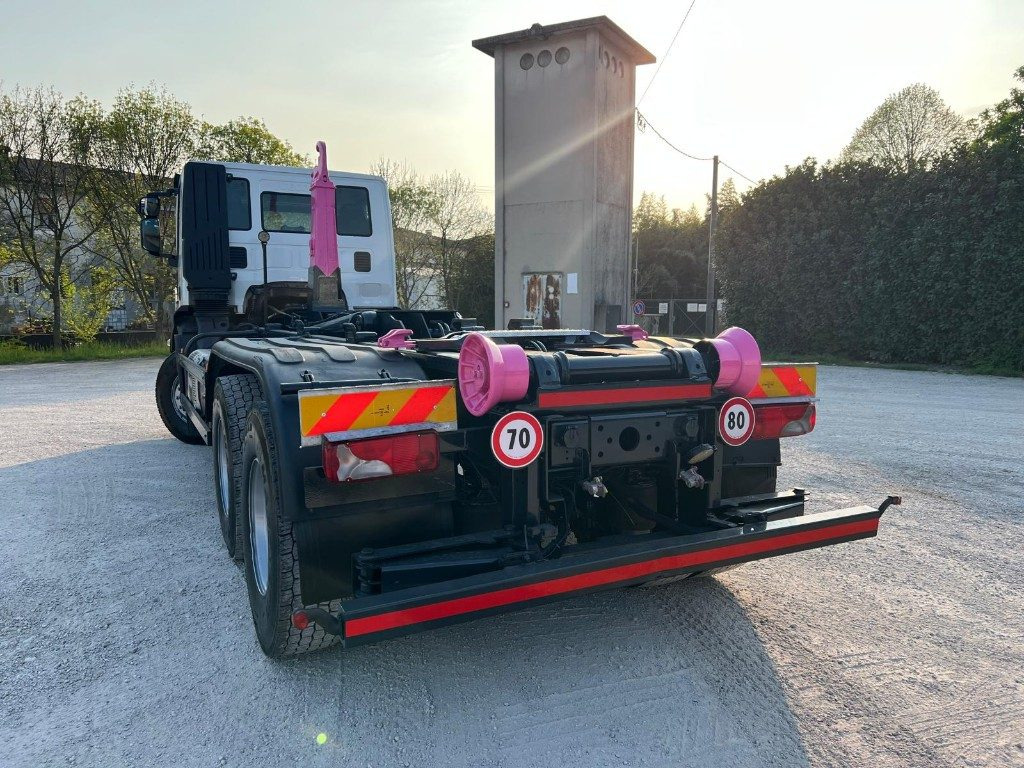 IVECO STRALIS 460 X-WAY USATO SCARRABILE 6X4 - Haakarmsysteem vrachtwagen: afbeelding 5 IVECO STRALIS 460 X-WAY USATO SCARRABILE 6X4 - Haakarmsysteem vrachtwagen: afbeelding 5