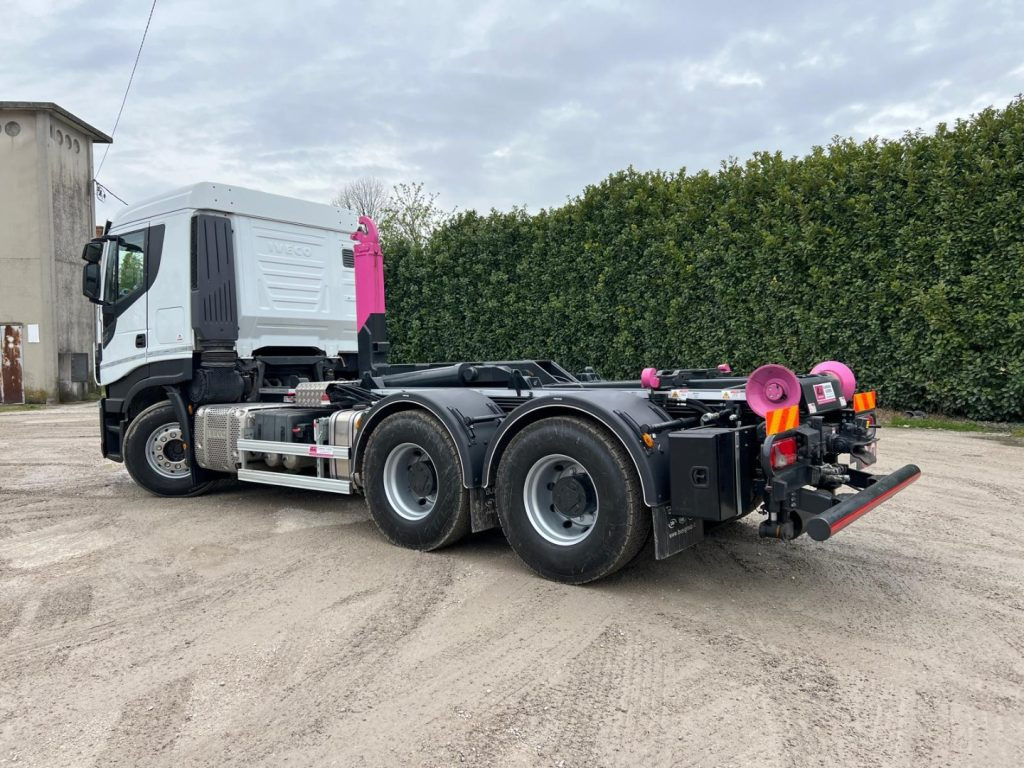 IVECO STRALIS X-WAY 510 TRAKKER SCARRABILE - Haakarmsysteem vrachtwagen: afbeelding 3 IVECO STRALIS X-WAY 510 TRAKKER SCARRABILE - Haakarmsysteem vrachtwagen: afbeelding 3