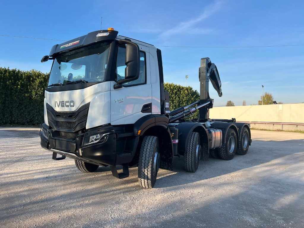IVECO TRAKKER T-WAY AD500 NUOVO SCARRABILE - Haakarmsysteem vrachtwagen: afbeelding 2 IVECO TRAKKER T-WAY AD500 NUOVO SCARRABILE - Haakarmsysteem vrachtwagen: afbeelding 2