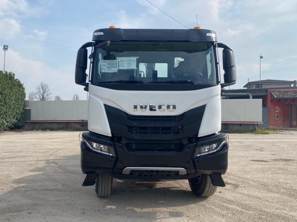 IVECO TRAKKER T-WAY AD510 NUOVO SCARRABILE - Haakarmsysteem vrachtwagen: afbeelding 2 IVECO TRAKKER T-WAY AD510 NUOVO SCARRABILE - Haakarmsysteem vrachtwagen: afbeelding 2