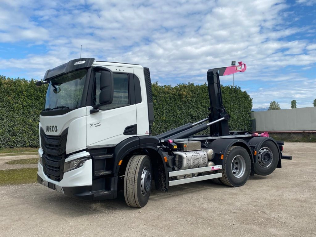 IVECO X-WAY AD280X48Y NUOVO SCARRABILE PASSO 3120 - Haakarmsysteem vrachtwagen: afbeelding 1 IVECO X-WAY AD280X48Y NUOVO SCARRABILE PASSO 3120 - Haakarmsysteem vrachtwagen: afbeelding 1
