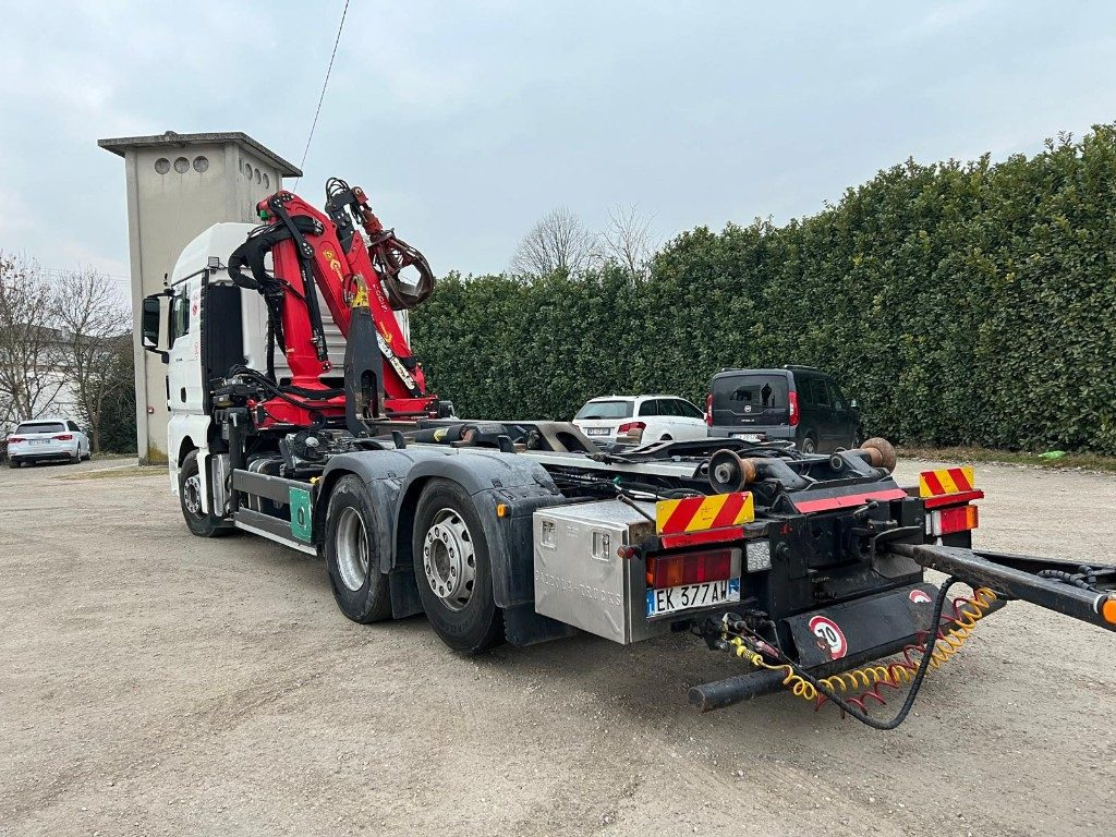 MAN TGX 26.480 SCARRABILE CON GRU - Haakarmsysteem vrachtwagen: afbeelding 5 MAN TGX 26.480 SCARRABILE CON GRU - Haakarmsysteem vrachtwagen: afbeelding 5