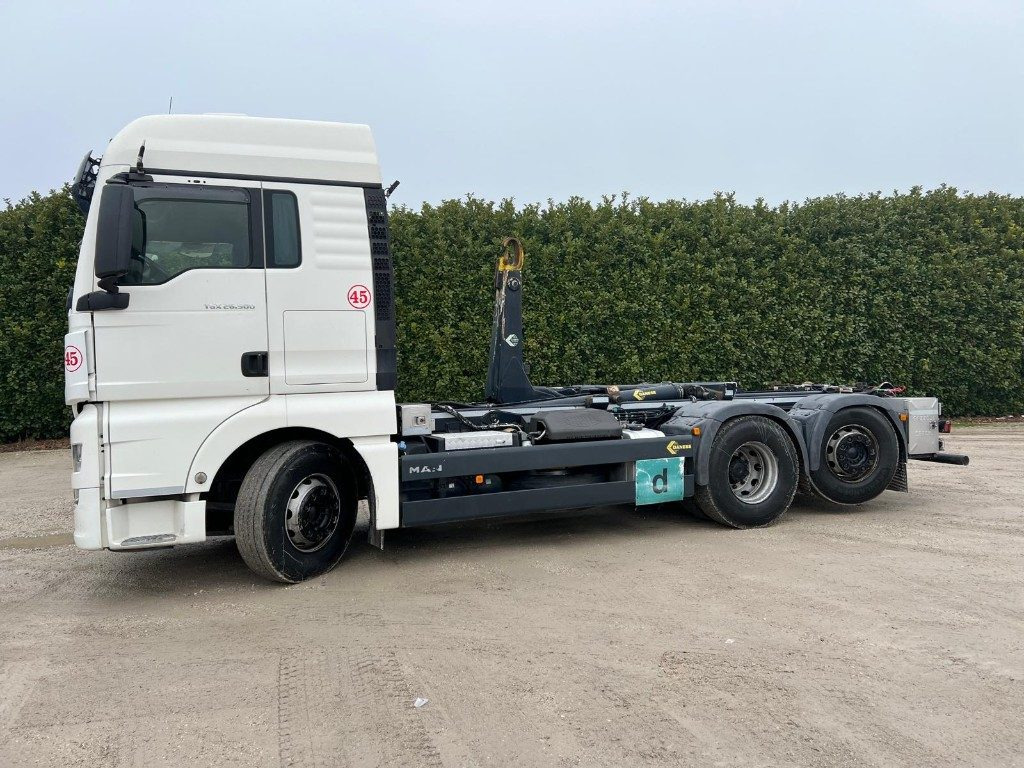 MAN TGX 26.500 USATO SCARRABILE 6X2 - Haakarmsysteem vrachtwagen: afbeelding 2 MAN TGX 26.500 USATO SCARRABILE 6X2 - Haakarmsysteem vrachtwagen: afbeelding 2