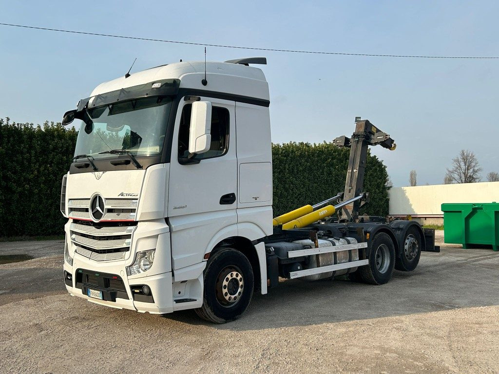 MERCEDES ACTROS 25.51 SCARRABILE - Haakarmsysteem vrachtwagen: afbeelding 1 MERCEDES ACTROS 25.51 SCARRABILE - Haakarmsysteem vrachtwagen: afbeelding 1