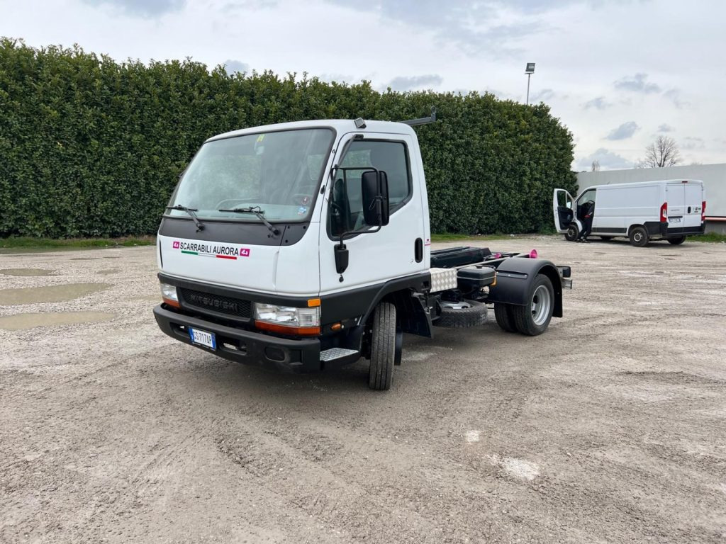 MITSUBISHI CANTER 3.0 SCARRABILE - Haakarmsysteem vrachtwagen: afbeelding 1 MITSUBISHI CANTER 3.0 SCARRABILE - Haakarmsysteem vrachtwagen: afbeelding 1