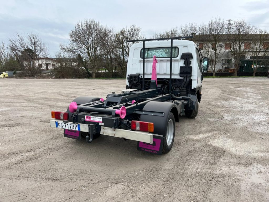 MITSUBISHI CANTER 3.0 SCARRABILE - Haakarmsysteem vrachtwagen: afbeelding 5 MITSUBISHI CANTER 3.0 SCARRABILE - Haakarmsysteem vrachtwagen: afbeelding 5
