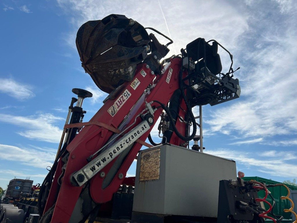 TECNOKAR SEMIRIMORCHIO TECNOKAR SCARRABILE CON GRU - Containertransporter/ Wissellaadbak oplegger: afbeelding 4 TECNOKAR SEMIRIMORCHIO TECNOKAR SCARRABILE CON GRU - Containertransporter/ Wissellaadbak oplegger: afbeelding 4