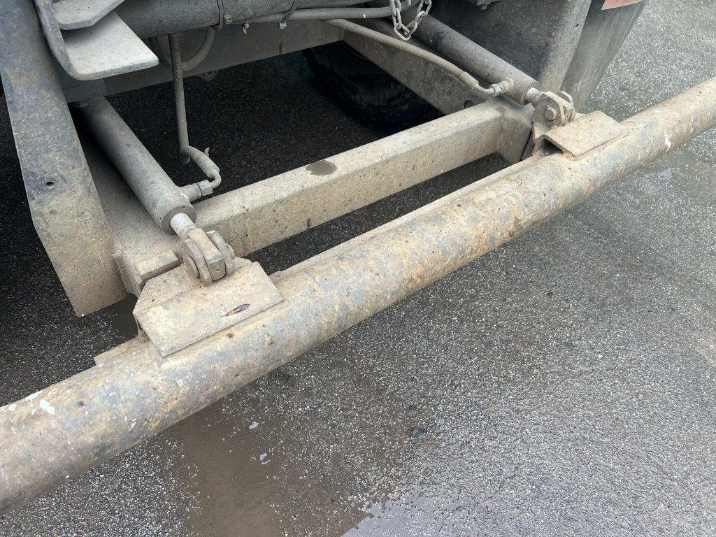 VOLVO FM460 SCARRABILE 8X4 - Haakarmsysteem vrachtwagen: afbeelding 5 VOLVO FM460 SCARRABILE 8X4 - Haakarmsysteem vrachtwagen: afbeelding 5