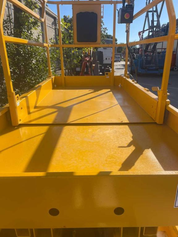 Haulotte COMPACT 10 - Schaarlift: afbeelding 3 Haulotte COMPACT 10 - Schaarlift: afbeelding 3