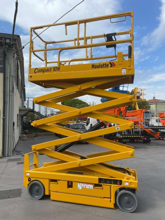 Haulotte COMPACT 10N - Schaarlift: afbeelding 1 Haulotte COMPACT 10N - Schaarlift: afbeelding 1