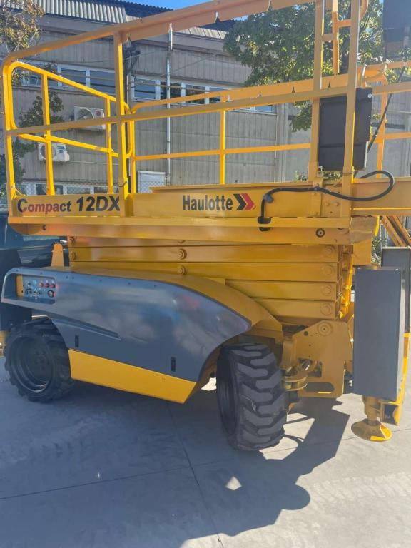Haulotte COMPACT 12DX - Schaarlift: afbeelding 3 Haulotte COMPACT 12DX - Schaarlift: afbeelding 3