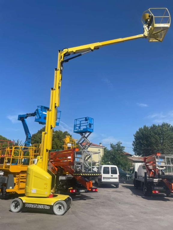 JLG TOUCAN 12E PLUS - Verticale masthoogwerker: afbeelding 2 JLG TOUCAN 12E PLUS - Verticale masthoogwerker: afbeelding 2