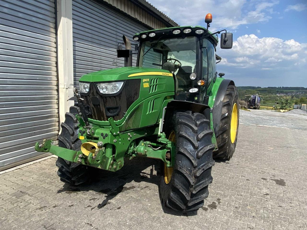 John Deere 6140R - Tractor: afbeelding 3 John Deere 6140R - Tractor: afbeelding 3