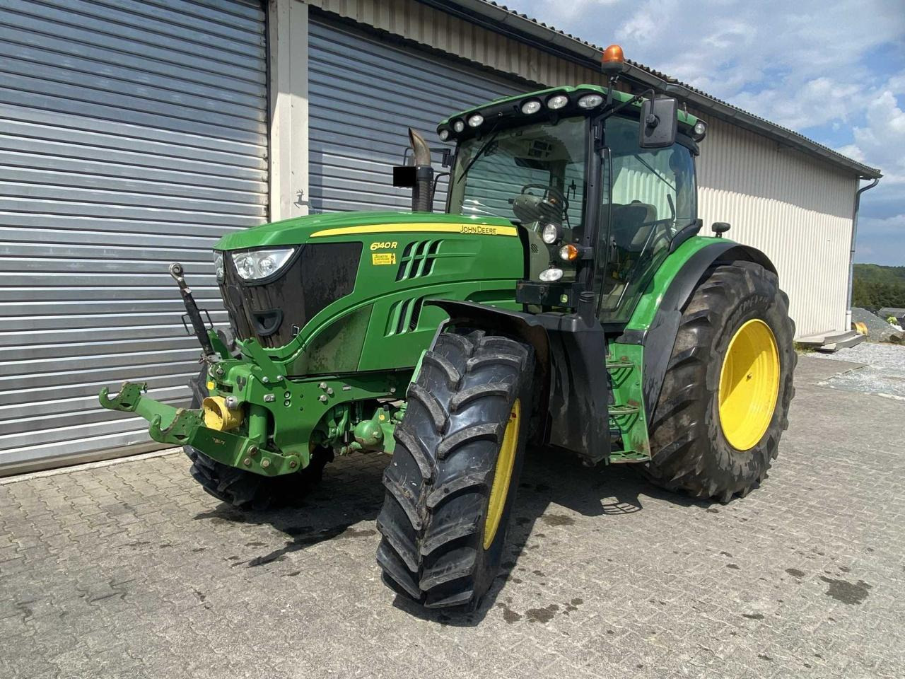John Deere 6140R - Tractor: afbeelding 2 John Deere 6140R - Tractor: afbeelding 2