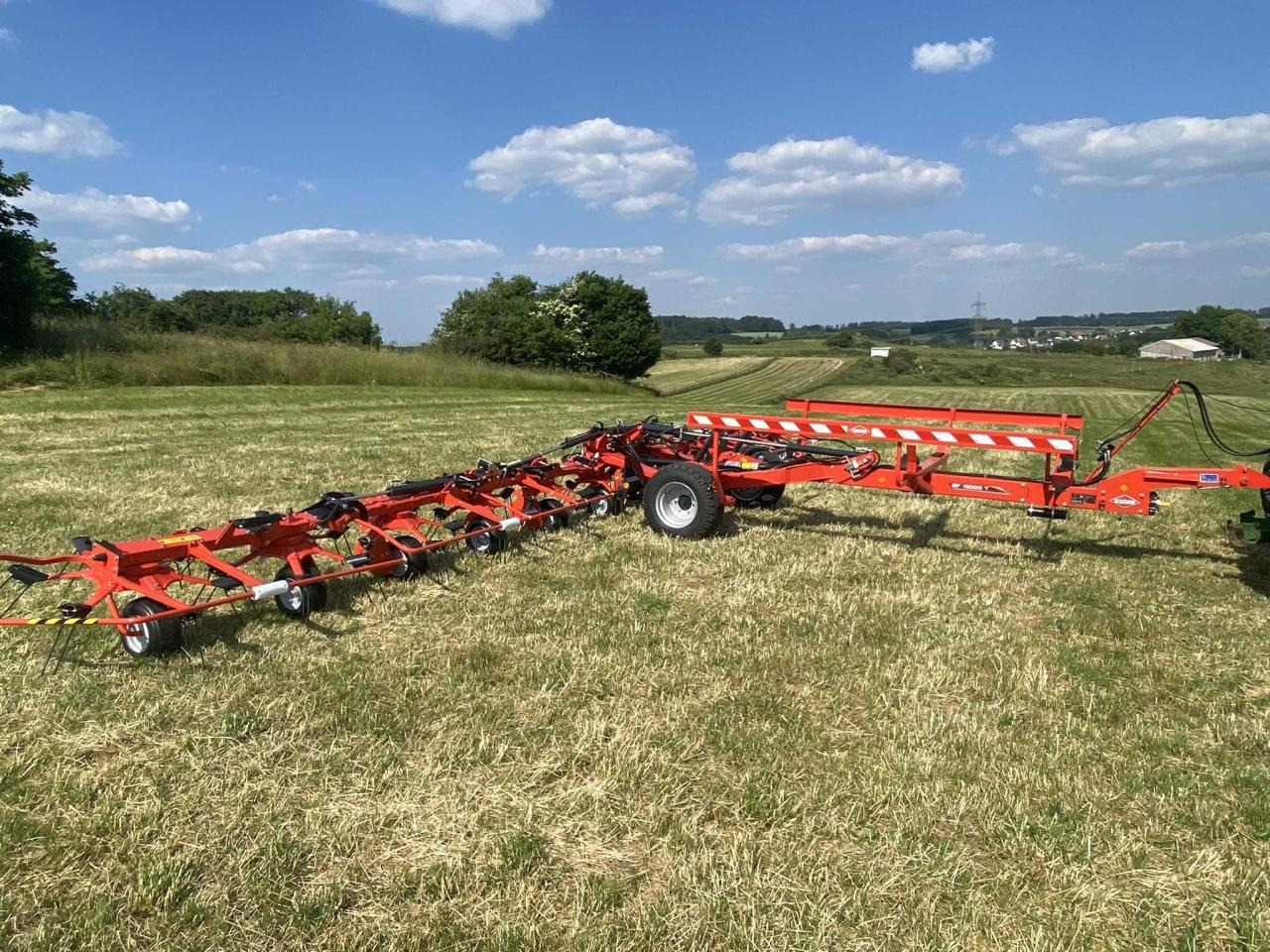Kuhn GF13003T - Hooischudder: afbeelding 1 Kuhn GF13003T - Hooischudder: afbeelding 1