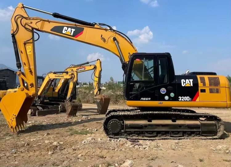 CATERPILLAR heavy Excavator CAT 320d Original US Used CAT 320d Excavator 20Tons Excavator CAT320C 320D 320d2 on sale - Rupsgraafmachine: afbeelding 4 CATERPILLAR heavy Excavator CAT 320d Original US Used CAT 320d Excavator 20Tons Excavator CAT320C 320D 320d2 on sale - Rupsgraafmachine: afbeelding 4