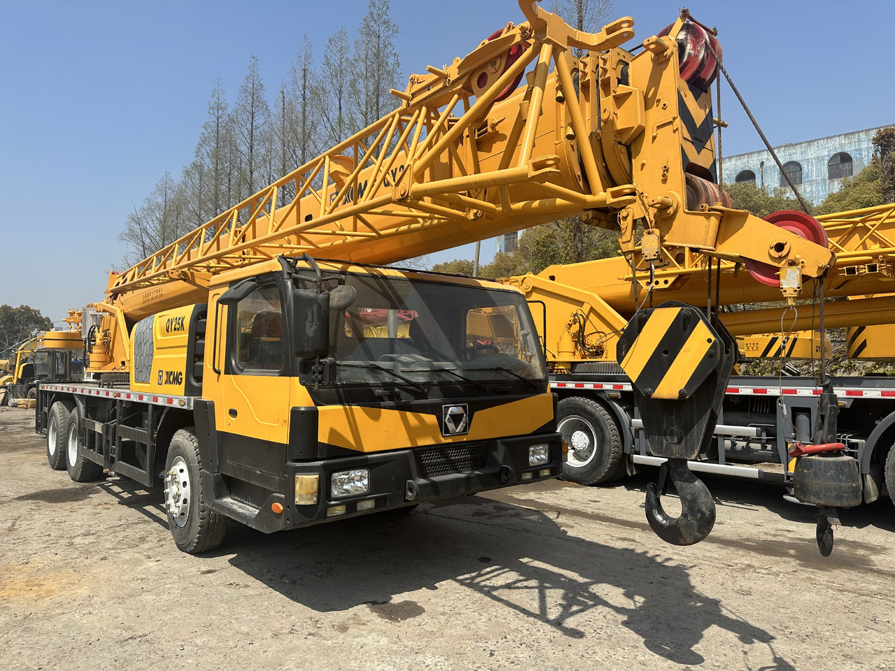 XCMG QY25K 25 ton truck crane - Mobiele kraan: afbeelding 2 XCMG QY25K 25 ton truck crane - Mobiele kraan: afbeelding 2