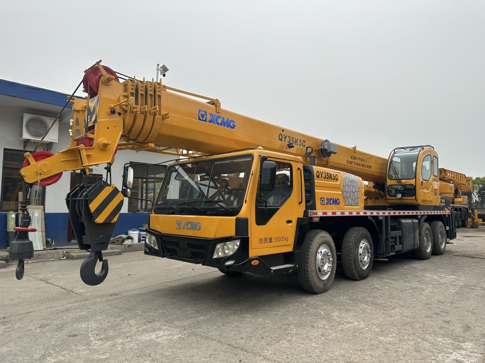 XCMG QY35K5 XCT35 QY35K5C 35 ton truck crane - Mobiele kraan: afbeelding 2 XCMG QY35K5 XCT35 QY35K5C 35 ton truck crane - Mobiele kraan: afbeelding 2