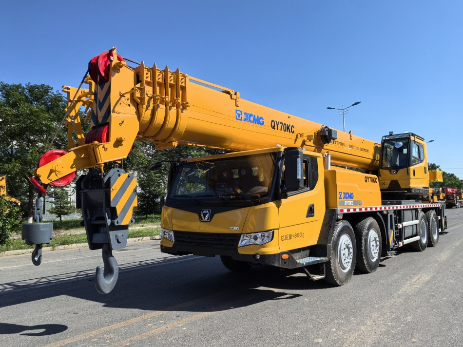 XCMG QY70KC 70TON QY70K QY70KA QY70K-1 xcmg qy70ks - Mobiele kraan: afbeelding 2 XCMG QY70KC 70TON QY70K QY70KA QY70K-1 xcmg qy70ks - Mobiele kraan: afbeelding 2