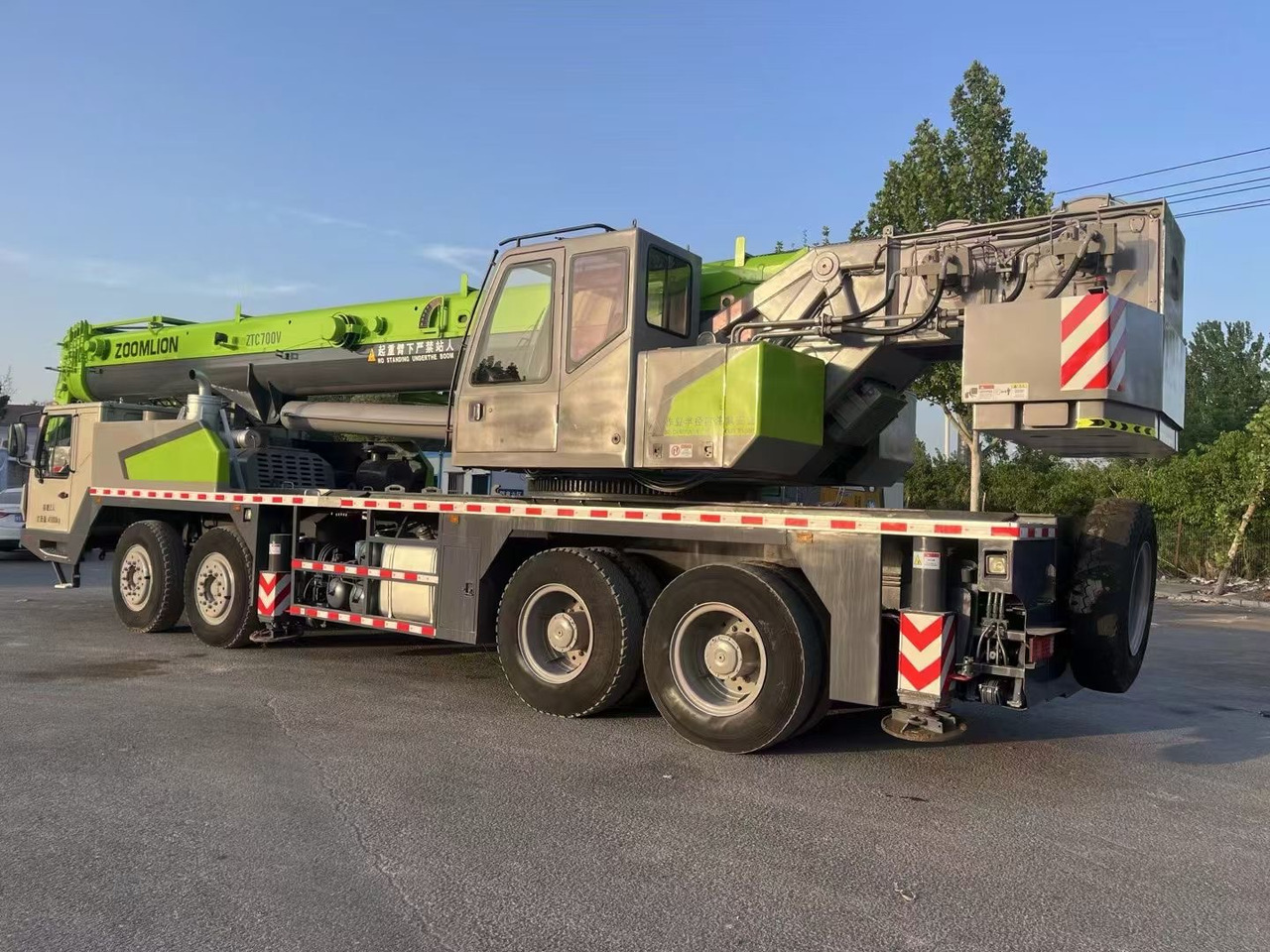 ZOOMLION ZTC700V 70 ton 80 ton ztc800v ztc1000v truck crane - Mobiele kraan: afbeelding 4 ZOOMLION ZTC700V 70 ton 80 ton ztc800v ztc1000v truck crane - Mobiele kraan: afbeelding 4