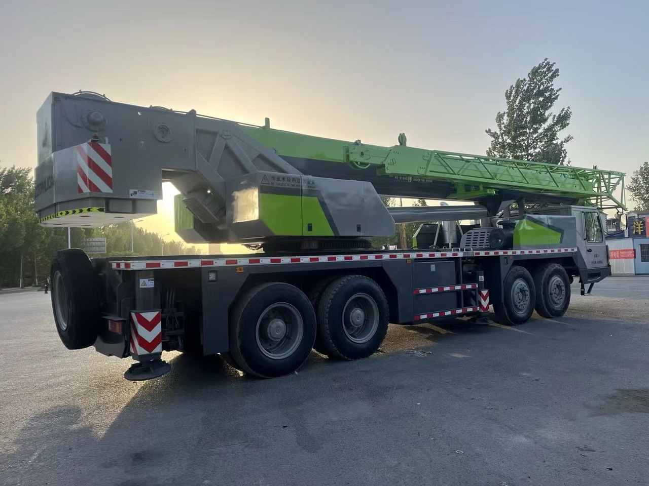 ZOOMLION ZTC700V 70 ton 80 ton ztc800v ztc1000v truck crane - Mobiele kraan: afbeelding 3 ZOOMLION ZTC700V 70 ton 80 ton ztc800v ztc1000v truck crane - Mobiele kraan: afbeelding 3