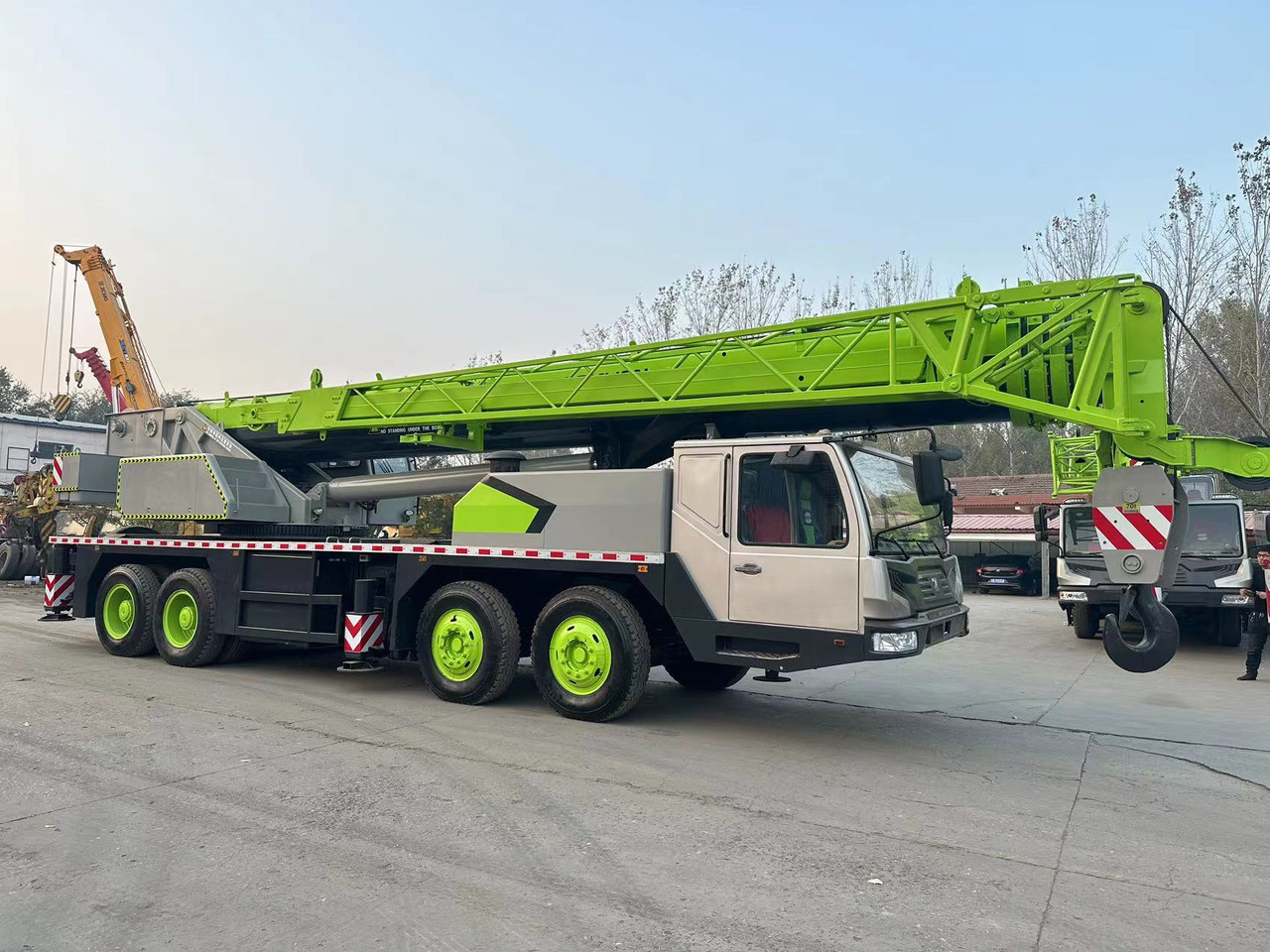 ZOOMLION ZTC700V QY70V 70 ton 80 ton 90 ton 100 ton 110 ton 120 ton used truck crane - Mobiele kraan: afbeelding 1 ZOOMLION ZTC700V QY70V 70 ton 80 ton 90 ton 100 ton 110 ton 120 ton used truck crane - Mobiele kraan: afbeelding 1