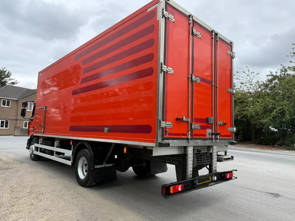 Koelwagen vrachtwagen Renault D16 High - Fridgebox: afbeelding 7 Koelwagen vrachtwagen Renault D16 High - Fridgebox: afbeelding 7