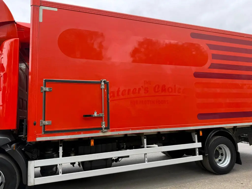 Koelwagen vrachtwagen Renault D16 High - Fridgebox: afbeelding 9 Koelwagen vrachtwagen Renault D16 High - Fridgebox: afbeelding 9