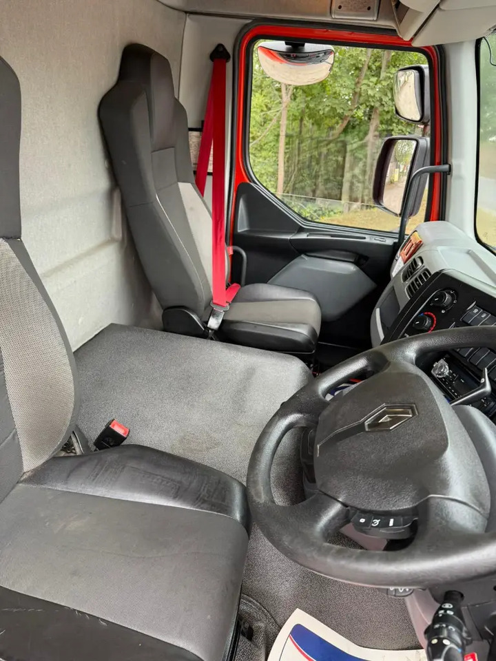 Koelwagen vrachtwagen Renault D16 High - Fridgebox: afbeelding 14 Koelwagen vrachtwagen Renault D16 High - Fridgebox: afbeelding 14