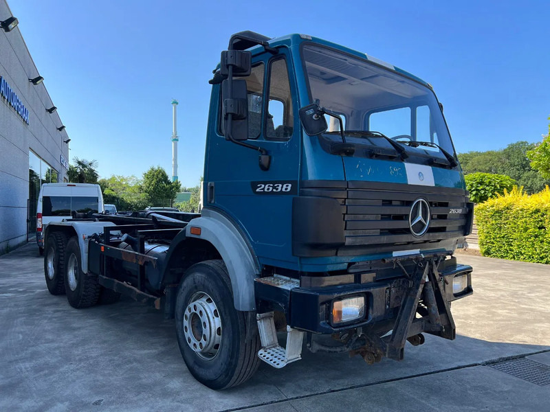 Mercedes-Benz SK 2638 V8 Ex-politie voertuig - Haakarmsysteem vrachtwagen: afbeelding 3 Mercedes-Benz SK 2638 V8 Ex-politie voertuig - Haakarmsysteem vrachtwagen: afbeelding 3