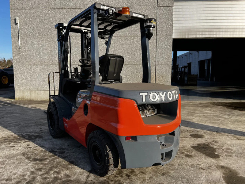 Toyota 52-8FDJF35 TONERO 35 (NEW) (5x in Stock) - Diesel heftruck: afbeelding 3 Toyota 52-8FDJF35 TONERO 35 (NEW) (5x in Stock) - Diesel heftruck: afbeelding 3