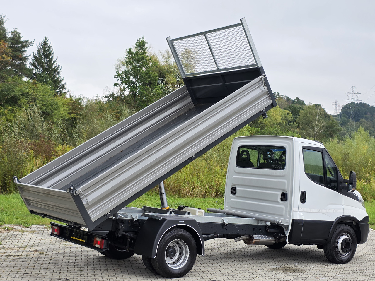 IVECO Daily 70c-17 Wywrotka 3.80 M ! Kiper 3-Stronny ! Klima ! 3.0 HPI * 170 Hp ! Super Stan ! Z Włoch ! - Kipper bestelwagen: afbeelding 5 IVECO Daily 70c-17 Wywrotka 3.80 M ! Kiper 3-Stronny ! Klima ! 3.0 HPI * 170 Hp ! Super Stan ! Z Włoch ! - Kipper bestelwagen: afbeelding 5