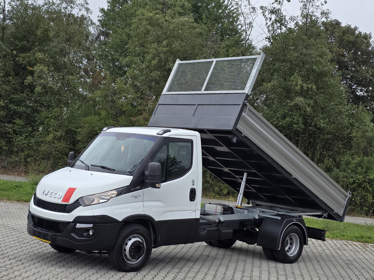 IVECO Daily 70c-17 Wywrotka 3.80 M ! Kiper 3-Stronny ! Klima ! 3.0 HPI * 170 Hp ! Super Stan ! Z Włoch ! - Kipper bestelwagen: afbeelding 1 IVECO Daily 70c-17 Wywrotka 3.80 M ! Kiper 3-Stronny ! Klima ! 3.0 HPI * 170 Hp ! Super Stan ! Z Włoch ! - Kipper bestelwagen: afbeelding 1