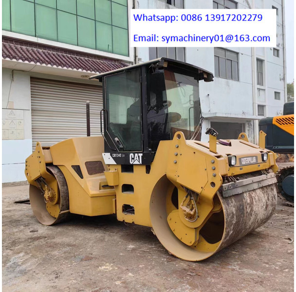 Caterpillar CB534D - Asfaltwals: afbeelding 1 Caterpillar CB534D - Asfaltwals: afbeelding 1