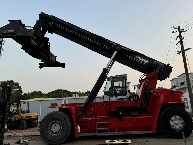 Kalmar DRU450 - Reach stacker: afbeelding 2 Kalmar DRU450 - Reach stacker: afbeelding 2