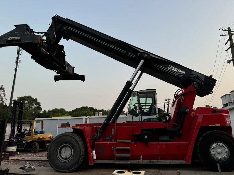 Kalmar DRU450 - Reach stacker: afbeelding 3 Kalmar DRU450 - Reach stacker: afbeelding 3