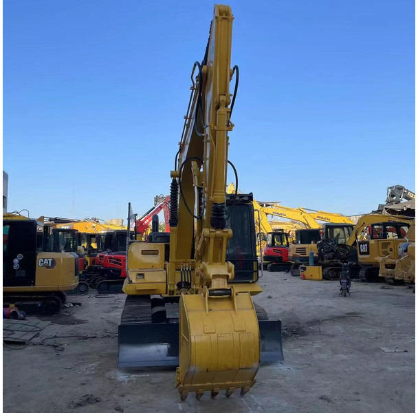 Komatsu PC130 - Rupsgraafmachine: afbeelding 2 Komatsu PC130 - Rupsgraafmachine: afbeelding 2