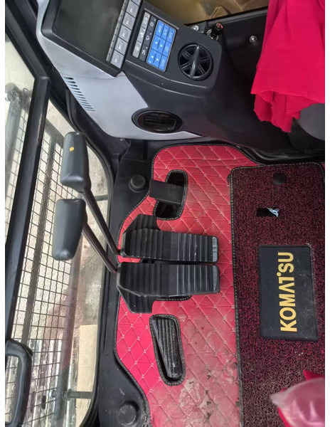Rupsgraafmachine Komatsu PC240LC-8: afbeelding 13