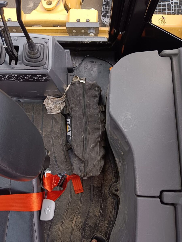 New Caterpillar 424 backhoe loader - Graaflaadmachine: afbeelding 2 New Caterpillar 424 backhoe loader - Graaflaadmachine: afbeelding 2