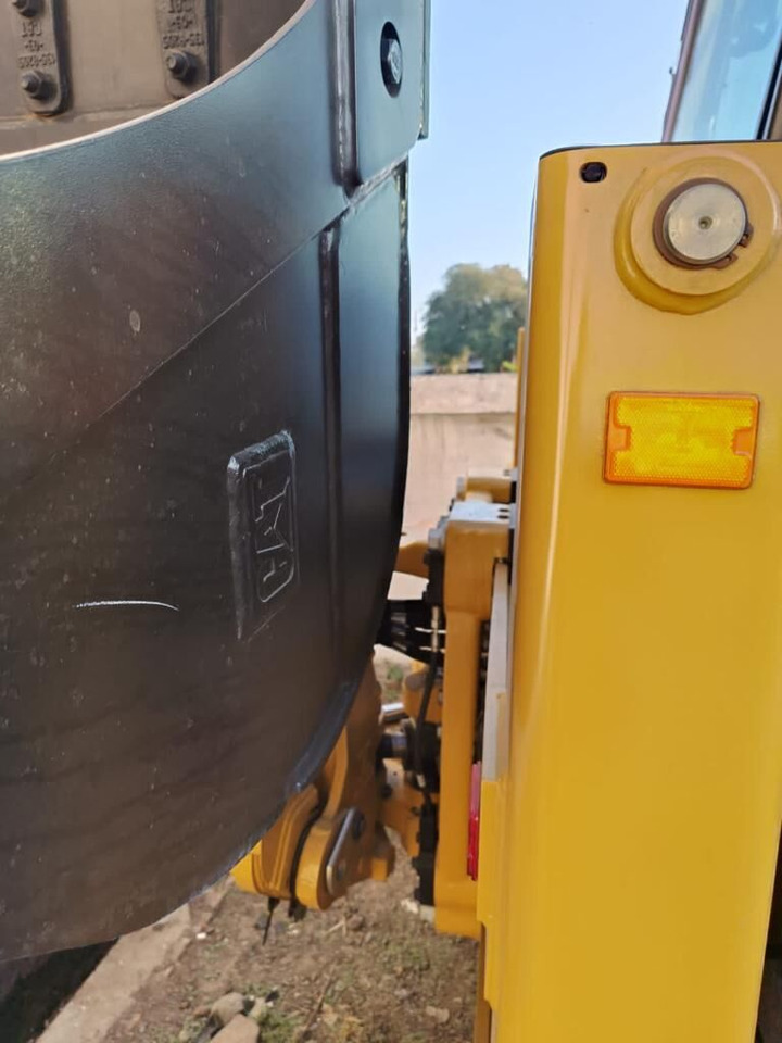 New Caterpillar 424 backhoe loader - Graaflaadmachine: afbeelding 5 New Caterpillar 424 backhoe loader - Graaflaadmachine: afbeelding 5