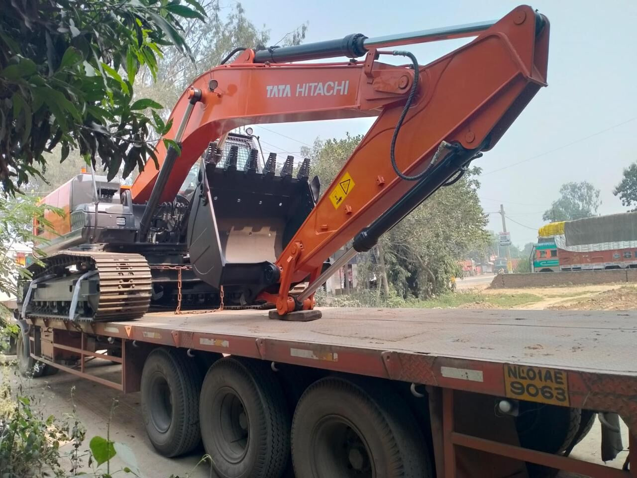 New Hitachi ZX220 LC tracked excavator - Rupsgraafmachine: afbeelding 5 New Hitachi ZX220 LC tracked excavator - Rupsgraafmachine: afbeelding 5