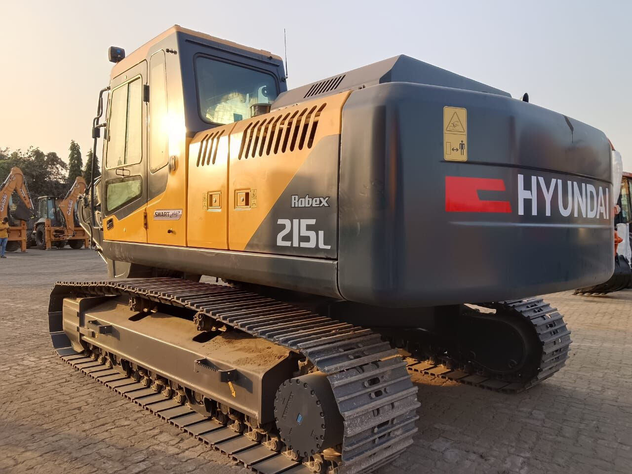 New Hyundai R215L tracked excavator - Rupsgraafmachine: afbeelding 4 New Hyundai R215L tracked excavator - Rupsgraafmachine: afbeelding 4