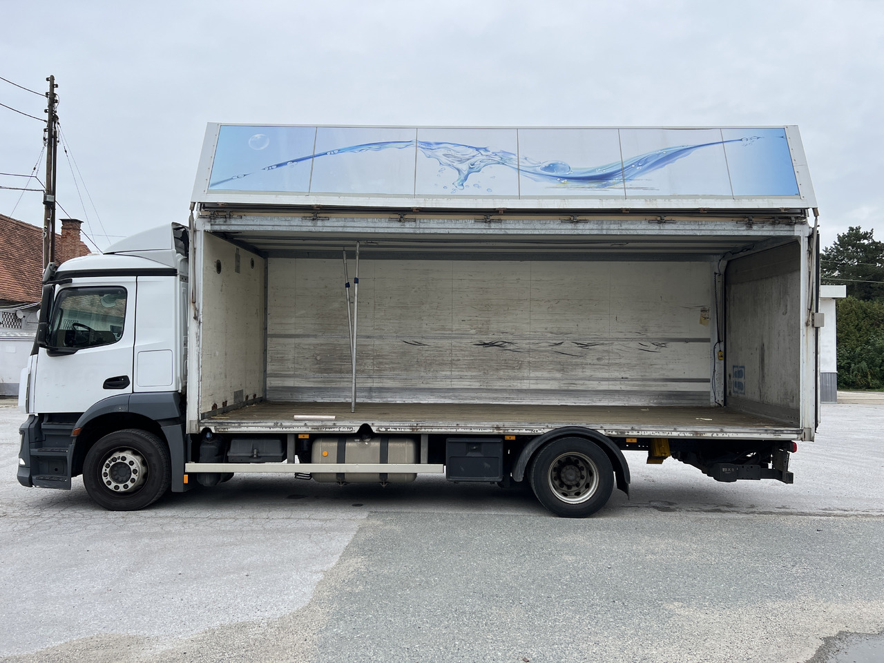 MERCEDES-BENZ ANTOS 18.30 L automatische Seitenladung | LBW | Klima | Tempomat - Drankenwagen vrachtwagen: afbeelding 4 MERCEDES-BENZ ANTOS 18.30 L automatische Seitenladung | LBW | Klima | Tempomat - Drankenwagen vrachtwagen: afbeelding 4