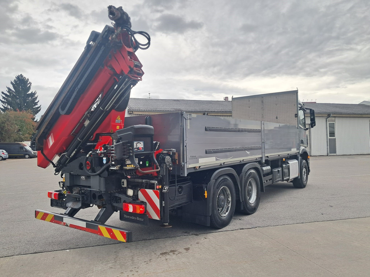 MERCEDES-BENZ AROCS 28.51 | 6x4| Retarder |Kran |Klima | Euro 6 - Vrachtwagen met open laadbak, Kraanwagen: afbeelding 3 MERCEDES-BENZ AROCS 28.51 | 6x4| Retarder |Kran |Klima | Euro 6 - Vrachtwagen met open laadbak, Kraanwagen: afbeelding 3