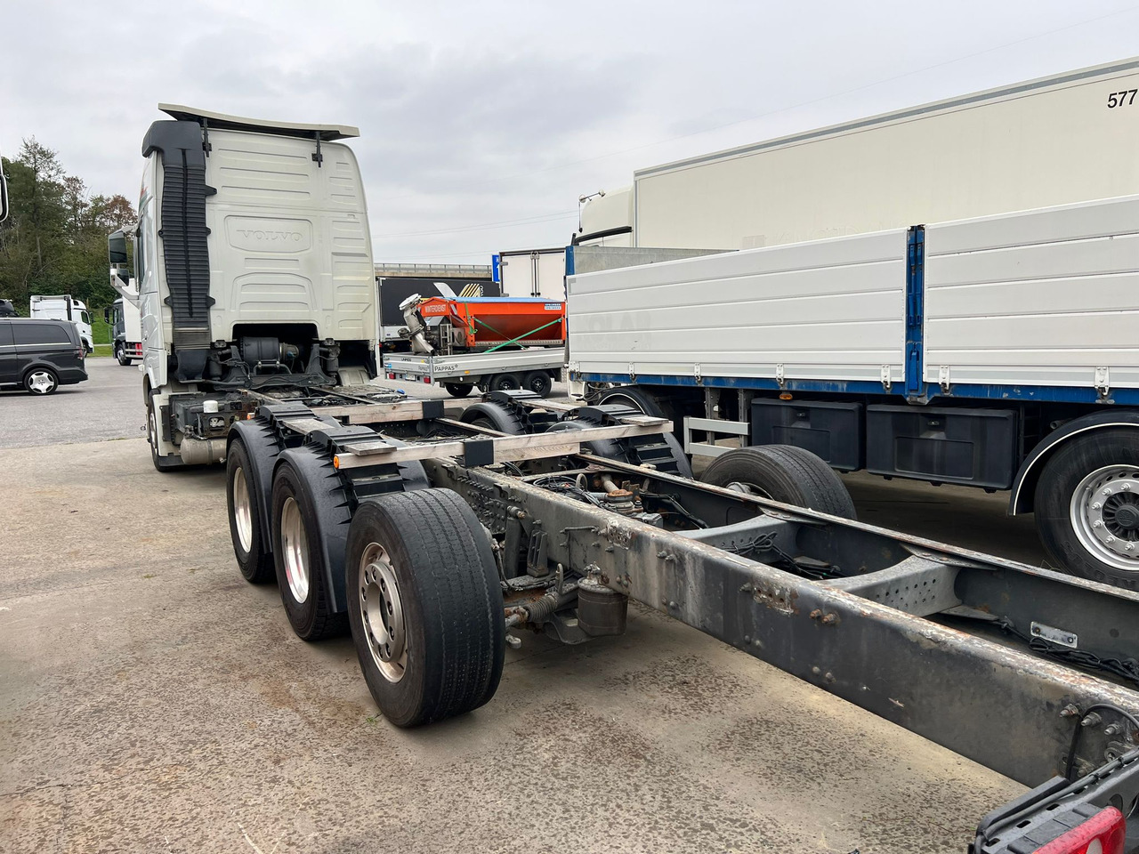 VOLVO FH 540 8x4 Fahrgestell - Chassis vrachtwagen: afbeelding 3 VOLVO FH 540 8x4 Fahrgestell - Chassis vrachtwagen: afbeelding 3